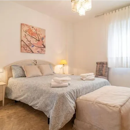 Piso En Malaga. * פואנגירולה